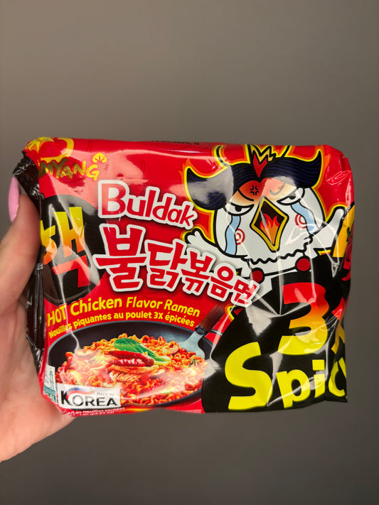 Buldak con sesamo tostato e alga Nori