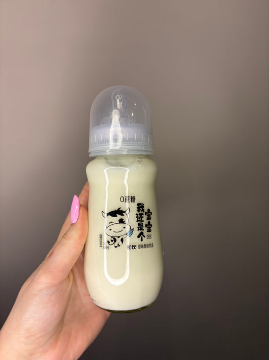 Bevanda biberon yogurt latte di cocco